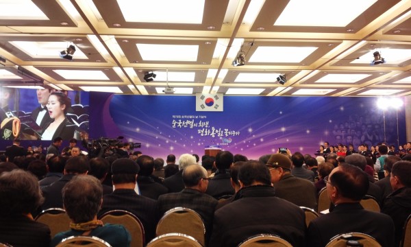 31ad90b69e02d92b1acda57fbbedb990_1448713