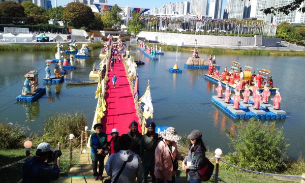 31ad90b69e02d92b1acda57fbbedb990_1448714