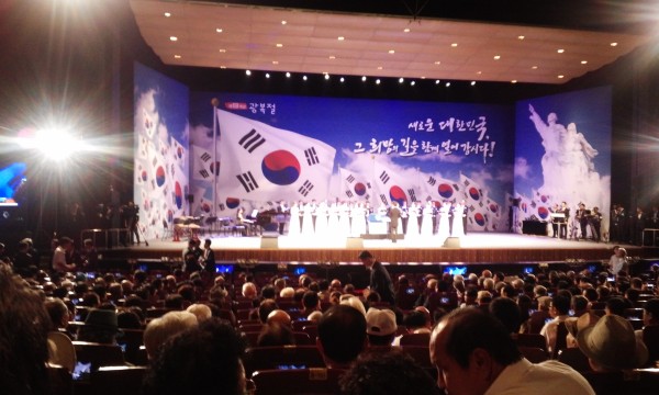 31ad90b69e02d92b1acda57fbbedb990_1448714