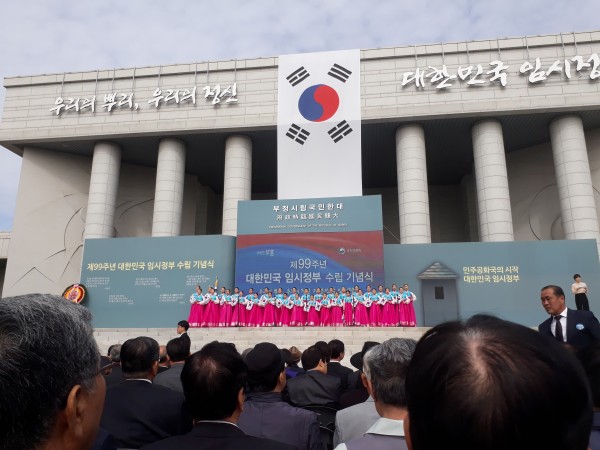 b6fefb264a70876f3368a2a7544f1ef4_1523752